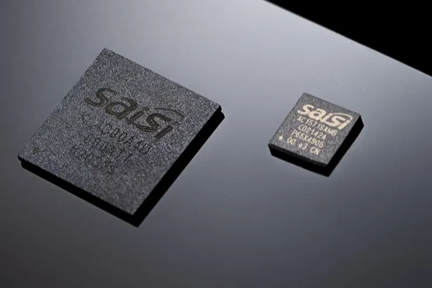 Важный продукт эпохи искусственного интеллекта: комплексное решение Saisi SLIC для синхронизации голосовых команд и часов, которое вызвало настоящий ажиотаж среди CIO на конференции CIOE 2025.